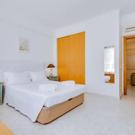 Mourasuites, T1 Moderno Em Appartamento