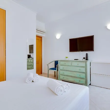 Mourasuites, T1 Moderno Em *