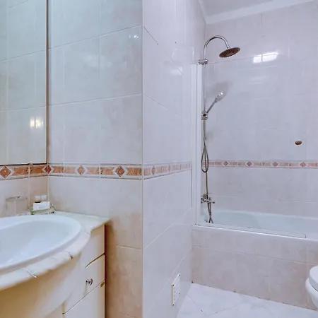 Mourasuites, T1 Moderno Em 아파트 빌라모라