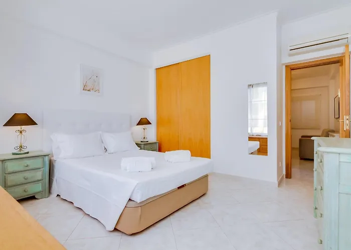 Mourasuites, T1 Moderno Em Vilamoura Apartman